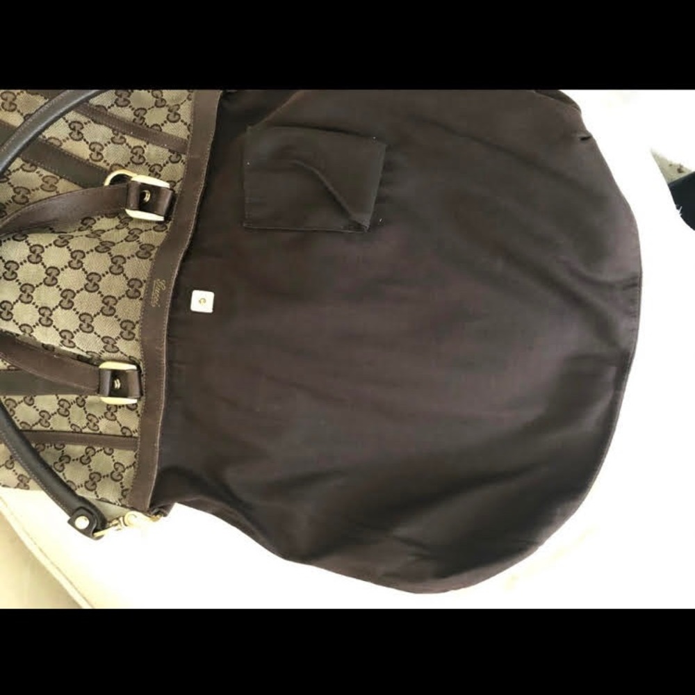 Authentic Gucci handbag - Picture 9 of 12